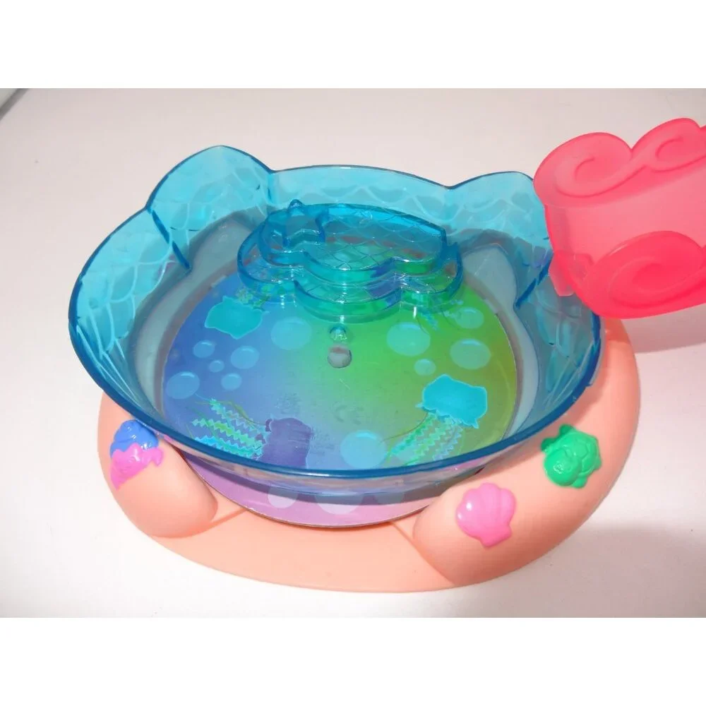 Gabby’s Dollhouse Purr-ific Pool Gabby's Dollhouse Cakey’s Fruit Smoothie Balcon